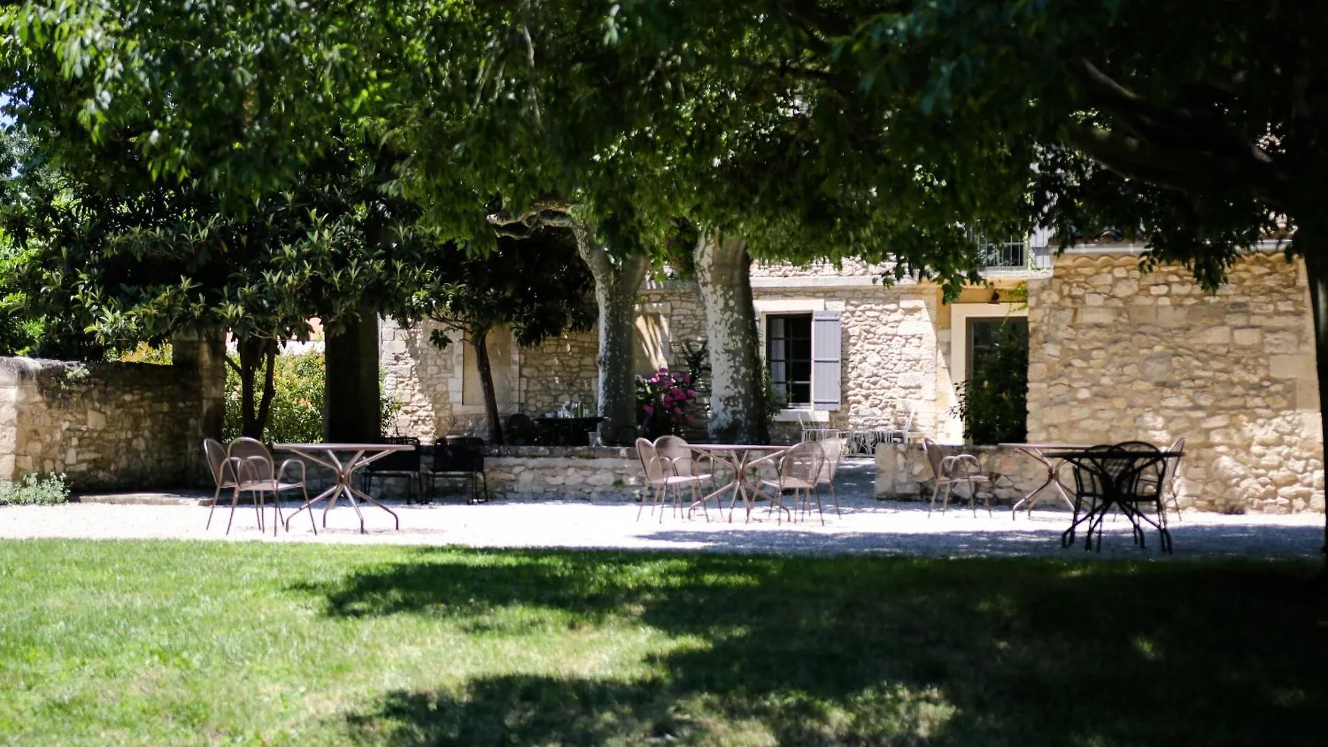 Bed & Breakfast Mas Chateau Blanc Avignon